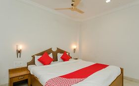 Oyo 14142 Hotel Ashray